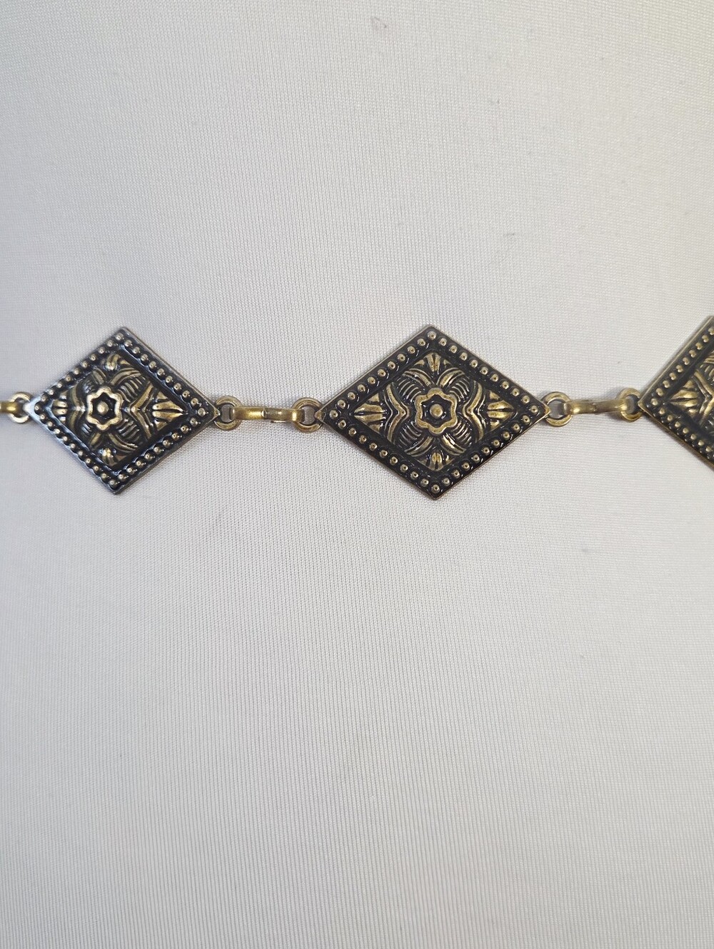 Gold Tone Diamond Shape Chain Belt - Picture 4 of 8